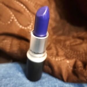 MAC LIPSTICK